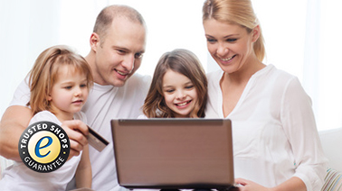 Familie mit Laptop